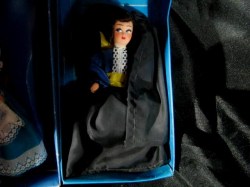 oct 31 dolls 001_03